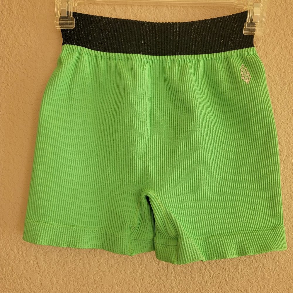 Free People Prajna Shorts NWT Size M/L - Picture 6 of 7